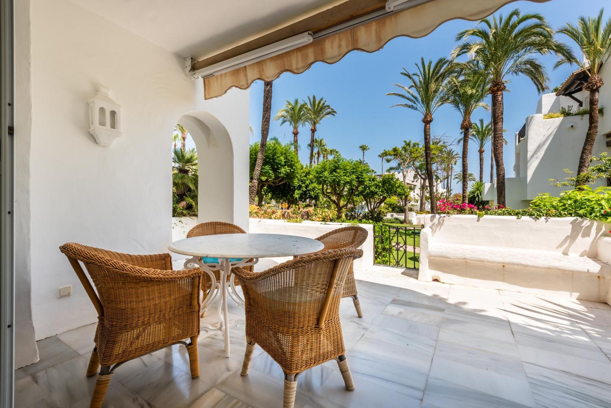 Alcazaba Beach Apartment Estepona Exterior foto